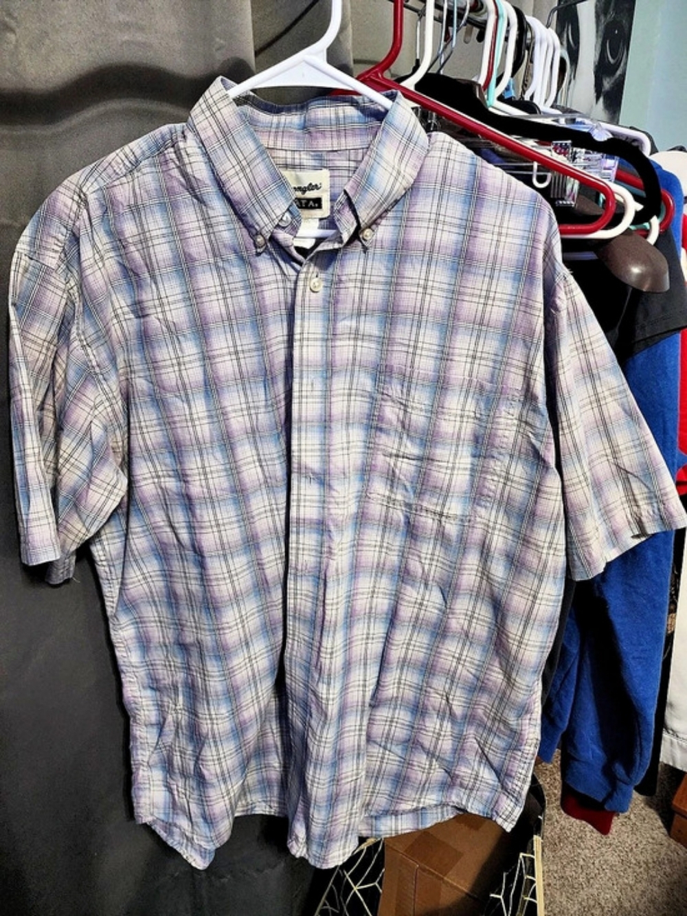 Wrangler Riata Plaid Short Sleeve Shirt in Purple & Blue Size Large